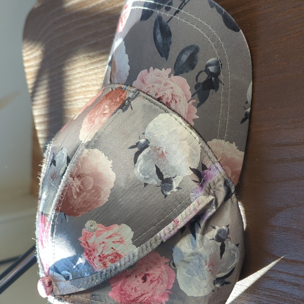 Floral print baseball cap